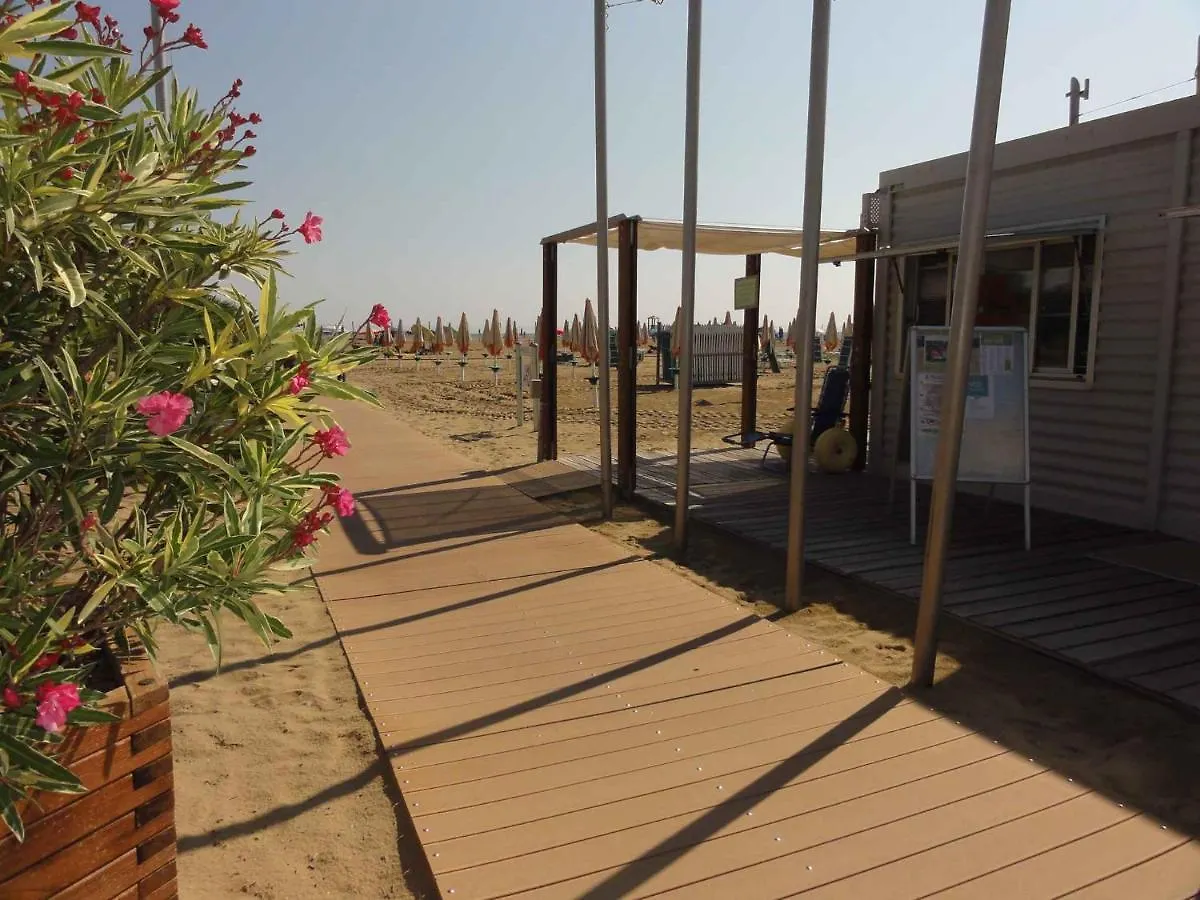 Apartamento Holiday Home In Bibione 39757 Italia